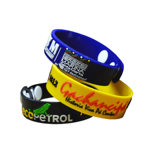 PULSERA - CON RELIEVE Y BROCHES